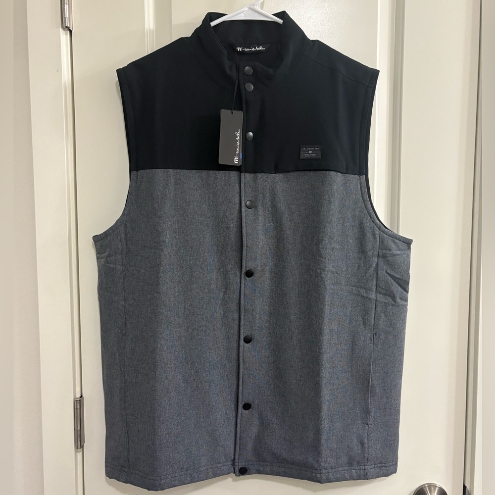 Travis Mathew Navigational Report Men’s Black and Gray Performance Golf Vest NWT - Picture 2 of 10